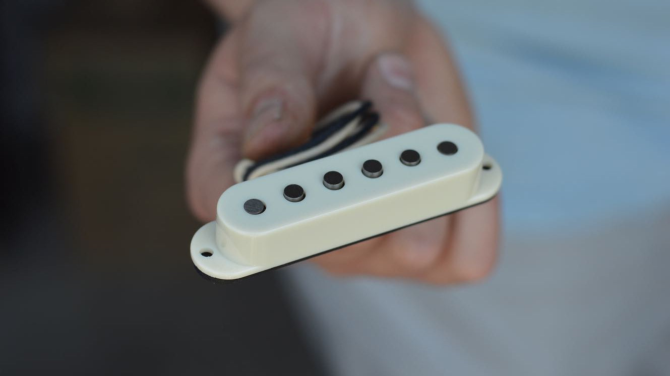 McNelly Pickups launch the 'Silvercaster' Strat pickup set