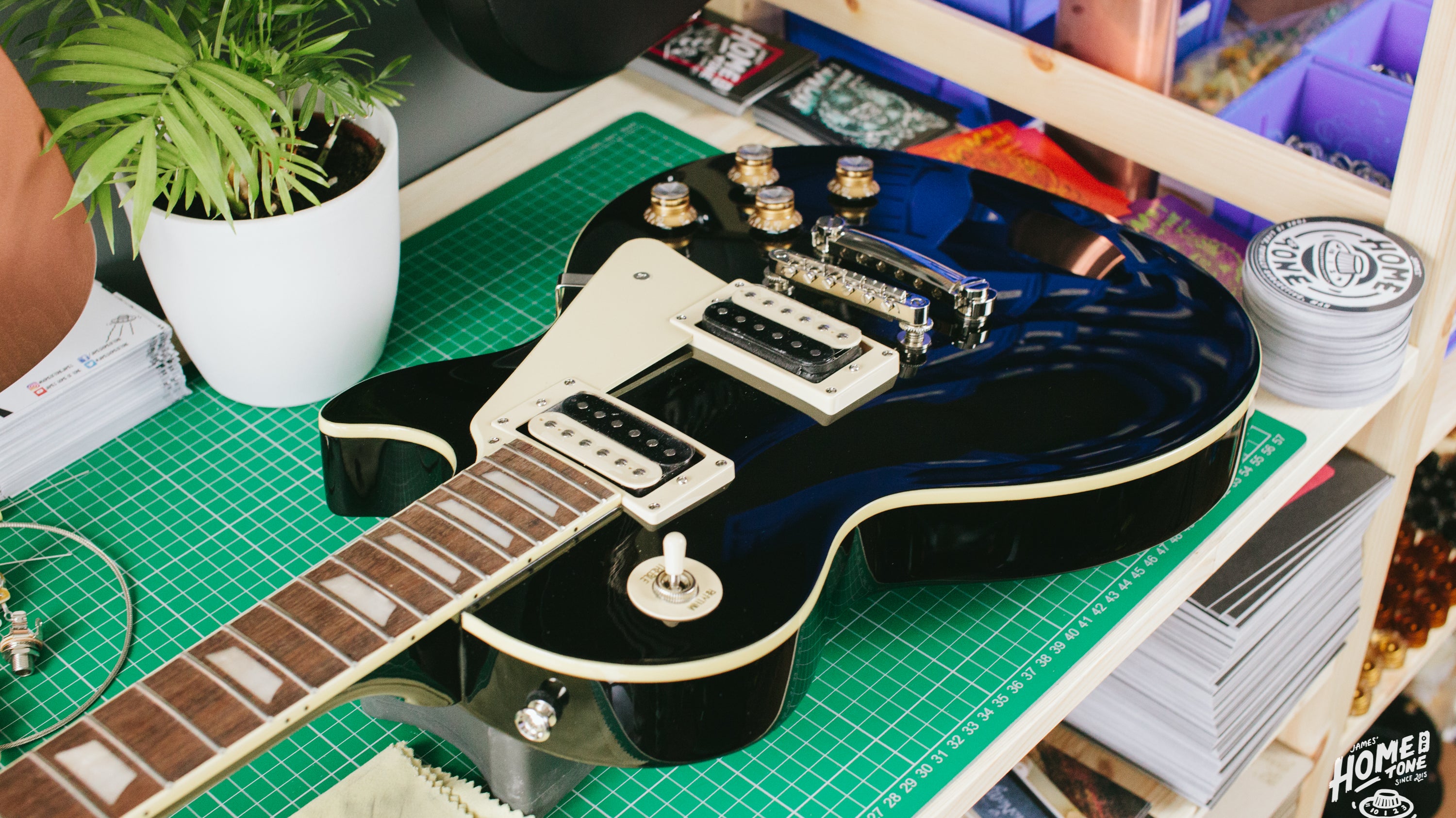 How to Guide - Les Paul Re-Wire Pt.1 Removing cavity covers and original wiring loom