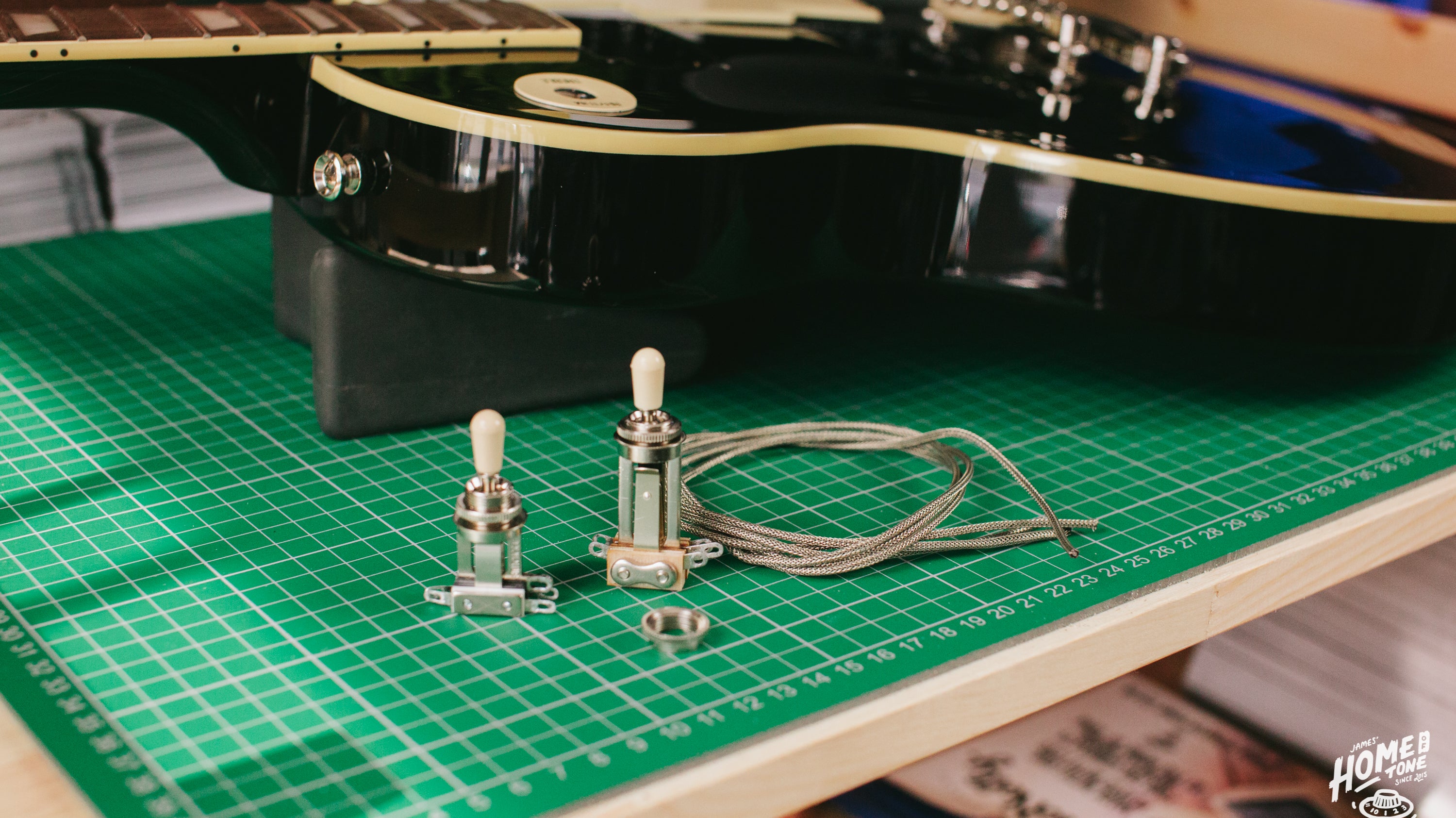 How to guide - Making your own Les Paul 3 way toggle switch harness with traditional braided wire