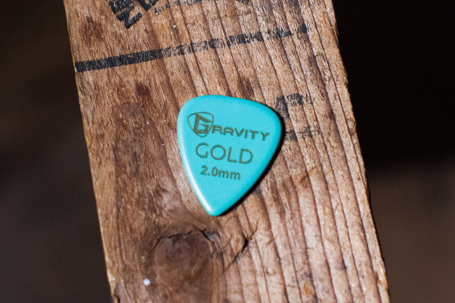 Gravity Pickups Gold Series 2.0 sea foam green guitar pick
