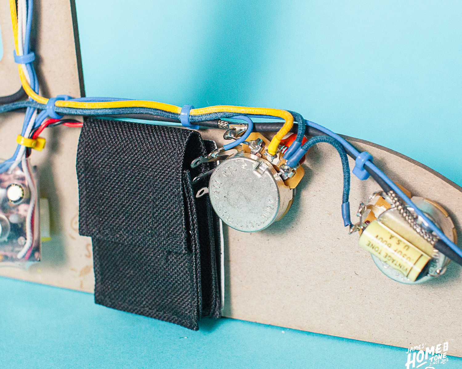 Home of Tone NRG Signature Series FUZZMASTER fuzz wiring for Jazzmaster harness loom battery bag