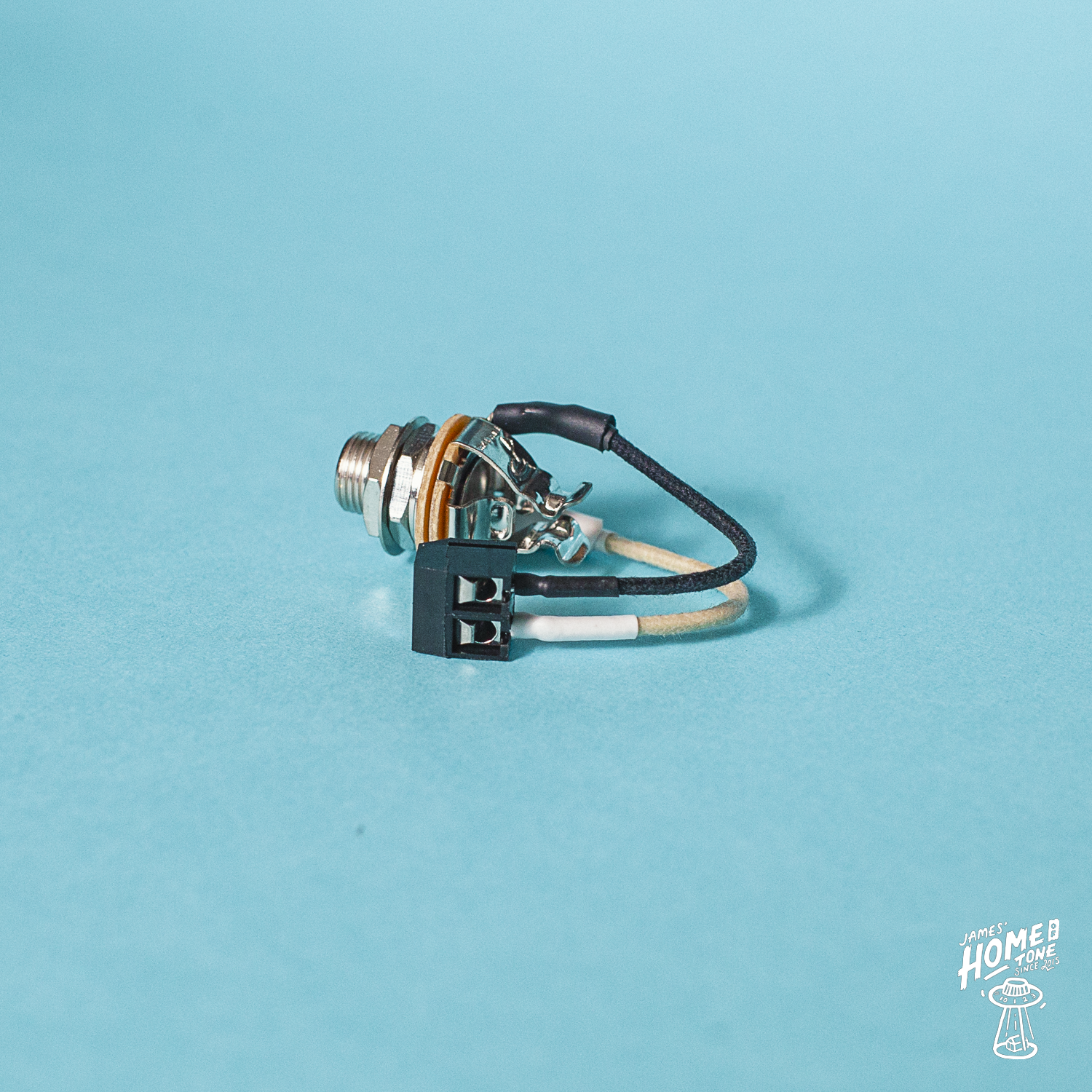 Home of Tone Solderless Series pre-wired Pure Tone Multi contact mono jack socket