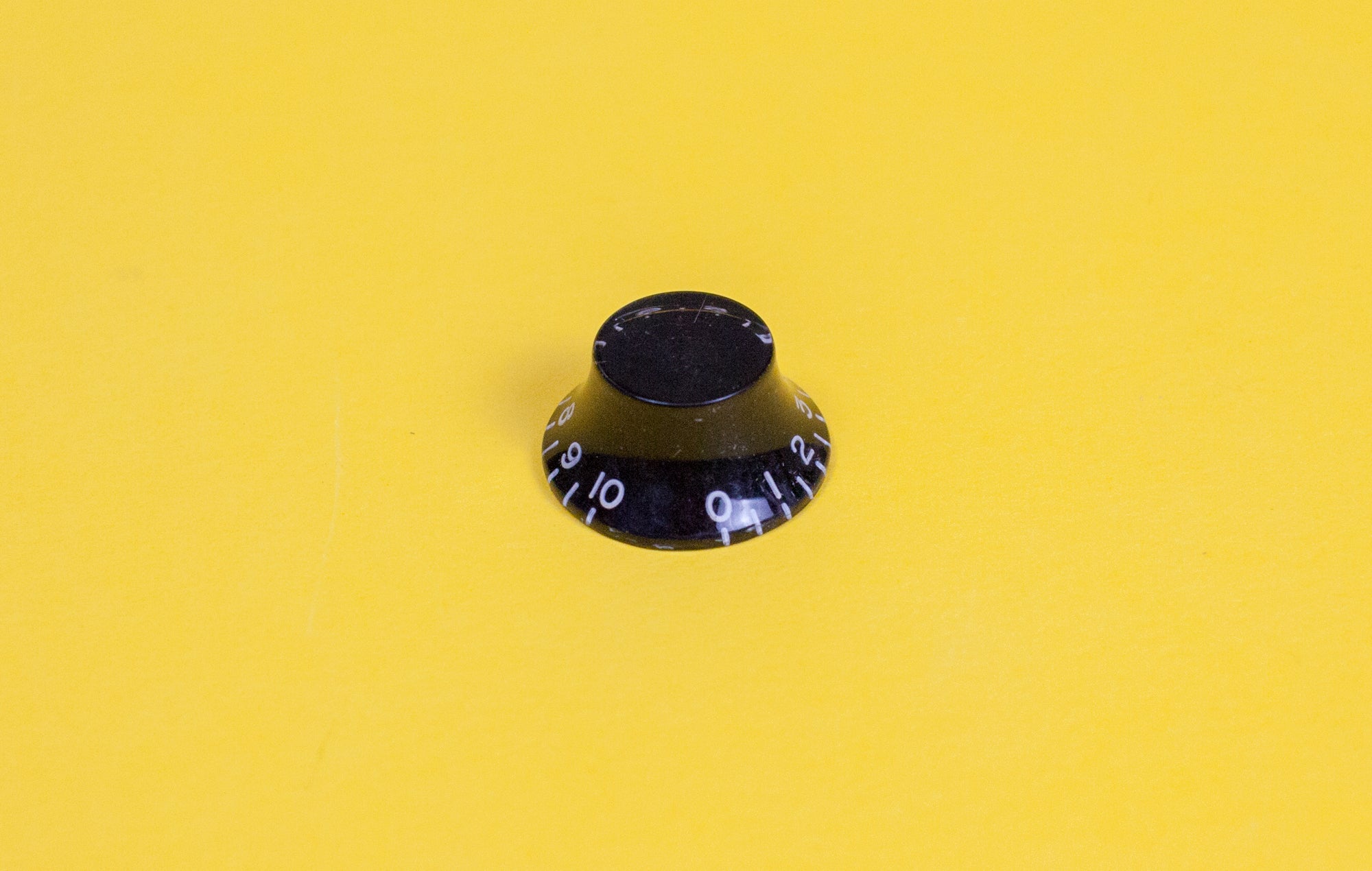 Gibson bell style control knobs in black