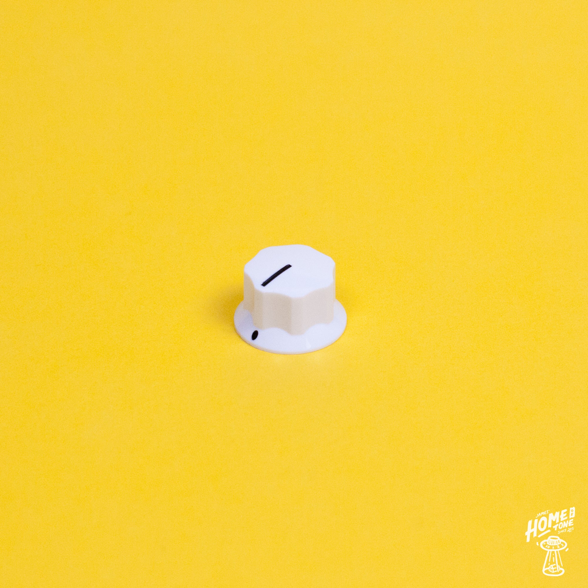 MXR style control knob in white