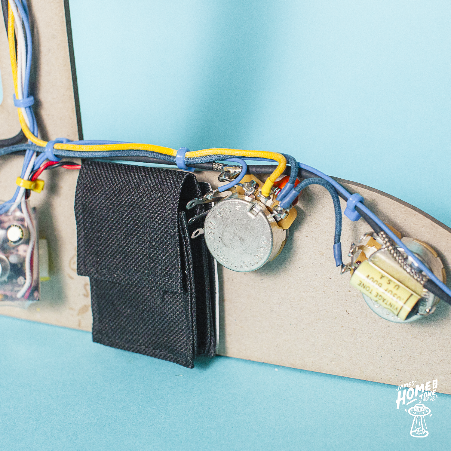 Home of Tone NRG Signature Series FUZZMASTER fuzz wiring for Jazzmaster harness loom battery bag