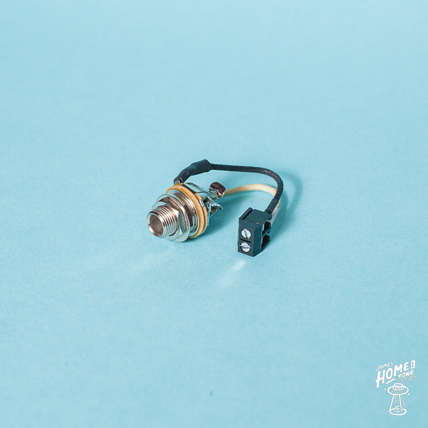 Home of Tone Solderless Series pre-wired Pure Tone Multi contact mono jack socket