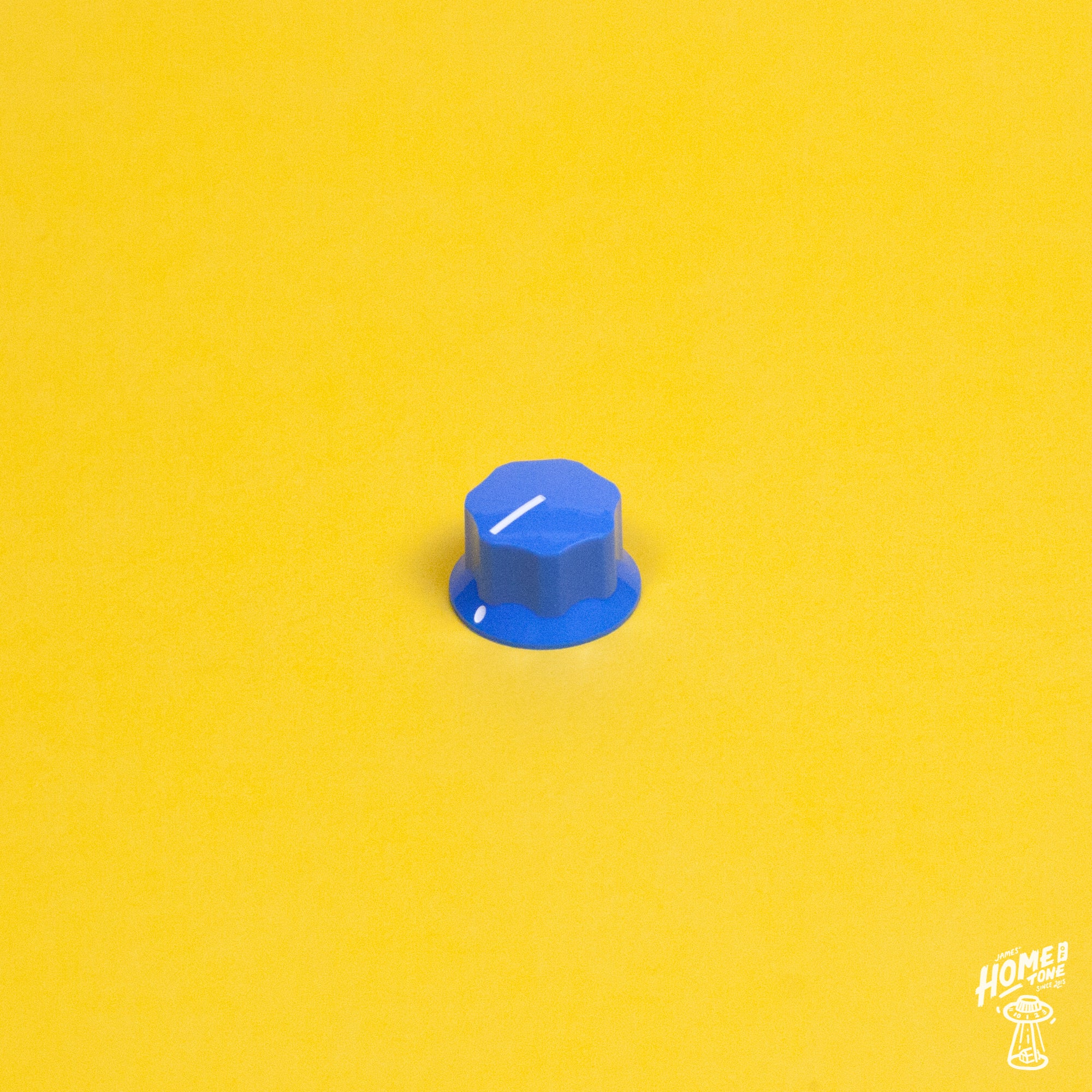 MXR style control knob in light blue